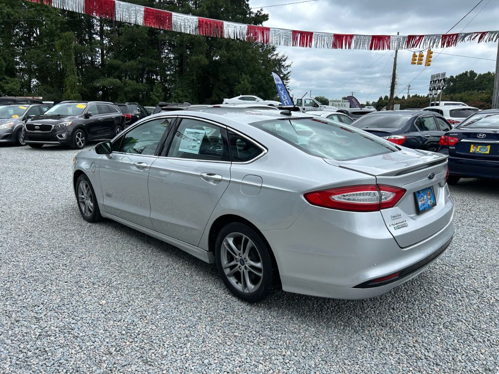 2015 Ford Fusion Energi Titanium - Photo 16