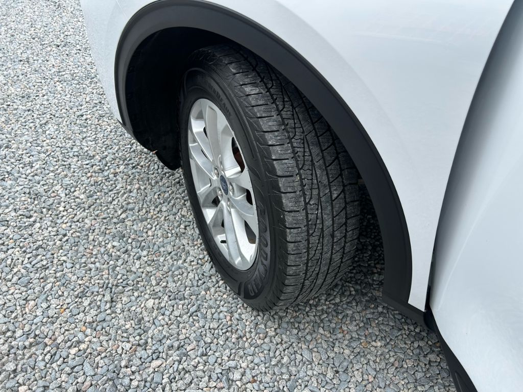 2022 Ford Escape SE - Photo 16
