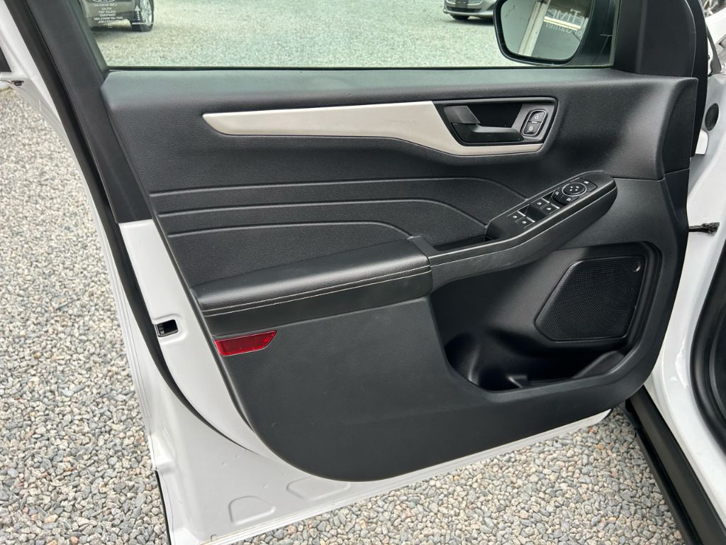 2022 Ford Escape SE - Photo 7