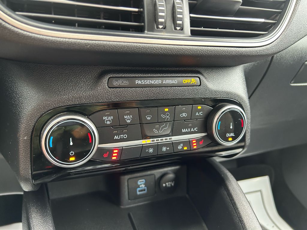 2022 Ford Escape SE - Photo 11