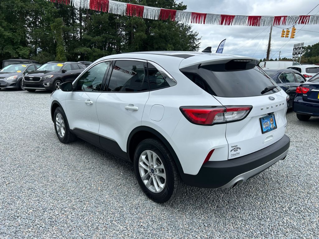 2022 Ford Escape SE - Photo 18
